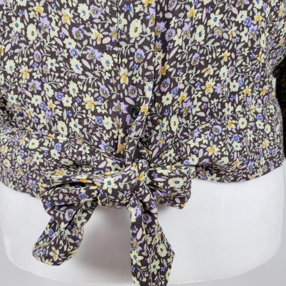 NWOT-LC Lauren Conrad Floral Button Down Blouse - Picture 4 of 6